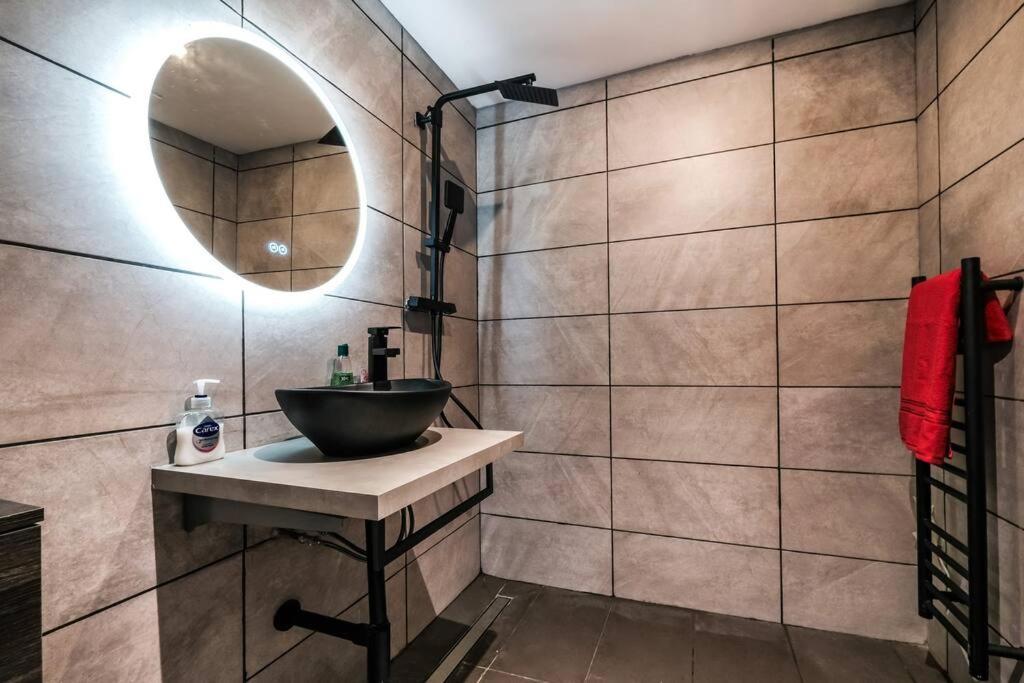 Spacious Apartment In Piccadilly Sleep 6 Vrb Λονδίνο Εξωτερικό φωτογραφία